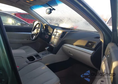 2011 Subaru Outback 2.5I Premium z USA, uszkodzony, nr VIN 4S4BRCCC9B3443203